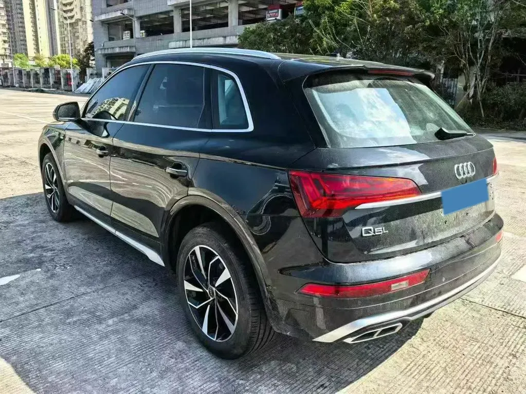2022 Audi Q5L 2.0T 190HP L4 7DCT,autocango,china used car exporter,china ev exporter,chinese used car exporter,chinese used ev exporter