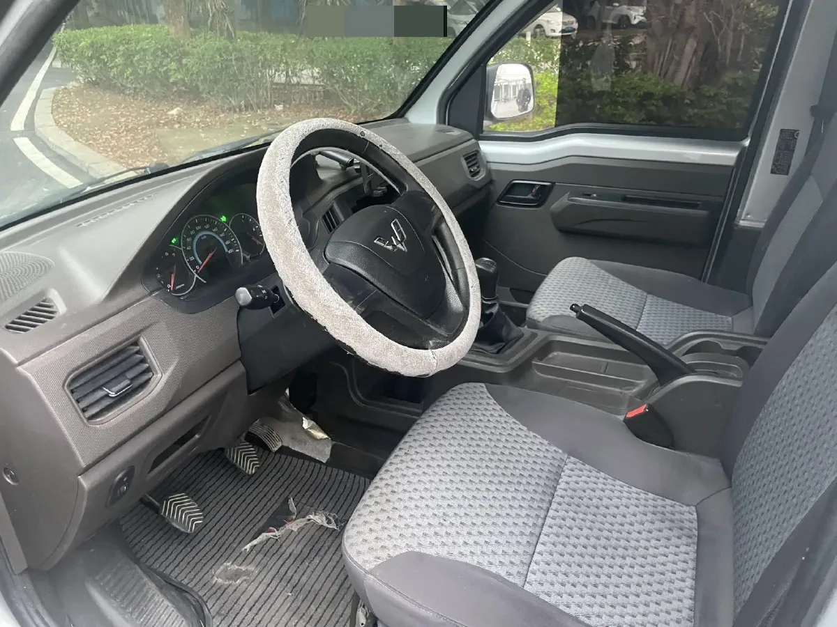 2020 WuLing RongGuang New Truck Special 1.8L 125HP L4 5MT,autocango,china used car exporter,china ev exporter,chinese used car exporter,chinese used ev exporter