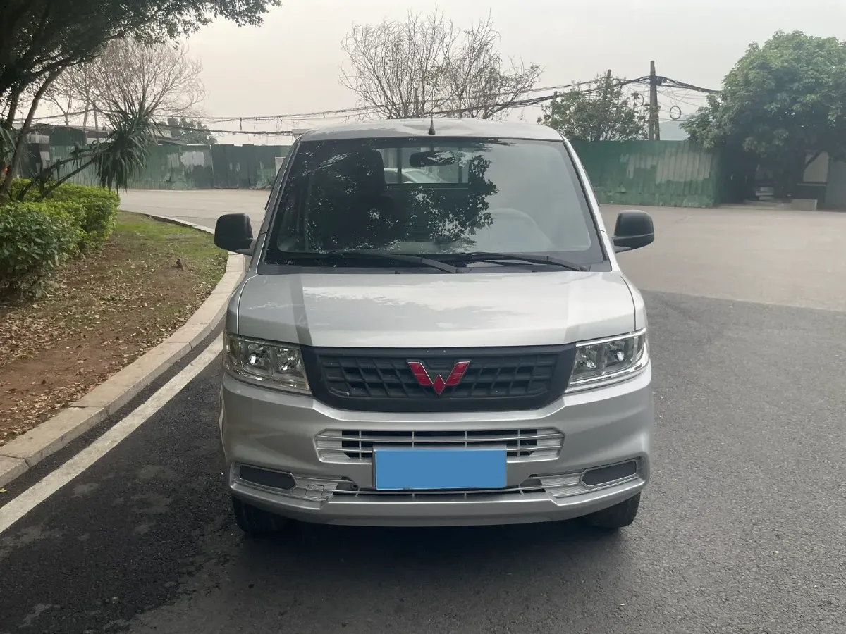 2020 WuLing RongGuang New Truck Special 1.8L 125HP L4 5MT,autocango,china used car exporter,china ev exporter,chinese used car exporter,chinese used ev exporter