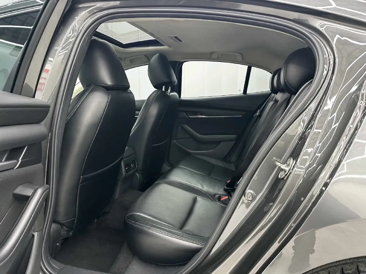 2021 Mazda 3 Axela 1.5L 117HP L4 6AT,autocango,china used car exporter,china ev exporter,chinese used car exporter,chinese used ev exporter