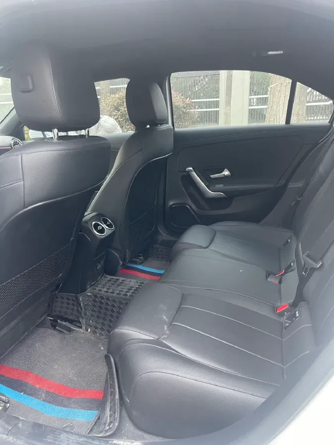 2022 Mercedes-Benz A Class 1.3T 163HP L4 7DCT,autocango,china used car exporter,china ev exporter,chinese used car exporter,chinese used ev exporter