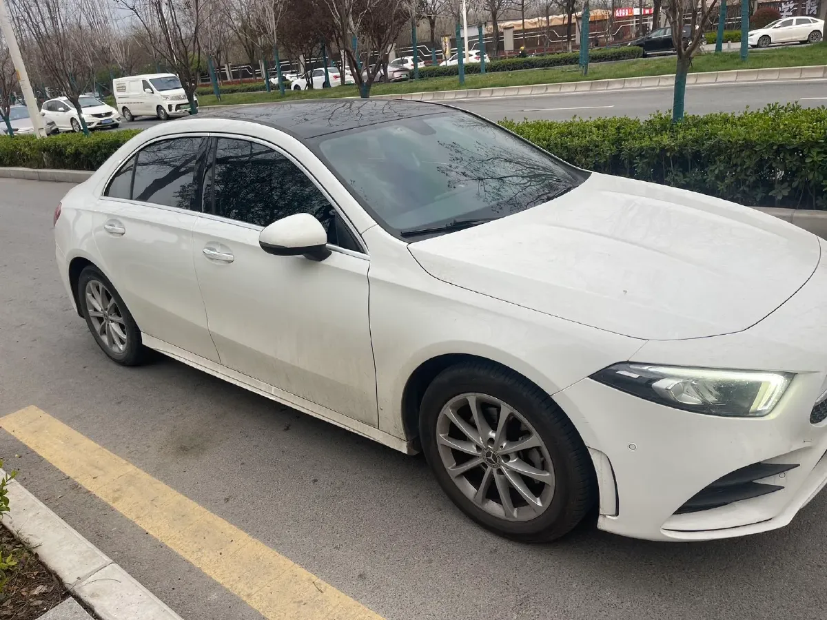 2022 Mercedes-Benz A Class 1.3T 163HP L4 7DCT,autocango,china used car exporter,china ev exporter,chinese used car exporter,chinese used ev exporter