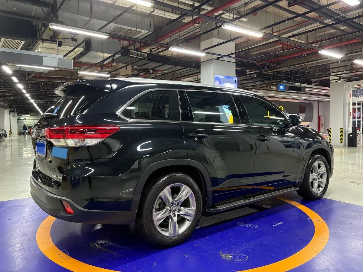 2021 Toyota Highlander 2.0T 220HP L4 6AT,autocango,china used car exporter,china ev exporter,chinese used car exporter,chinese used ev exporter