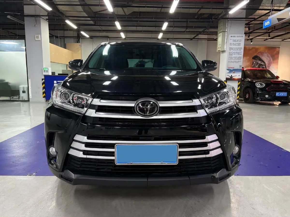 2021 Toyota Highlander 2.0T 220HP L4 6AT,autocango,china used car exporter,china ev exporter,chinese used car exporter,chinese used ev exporter