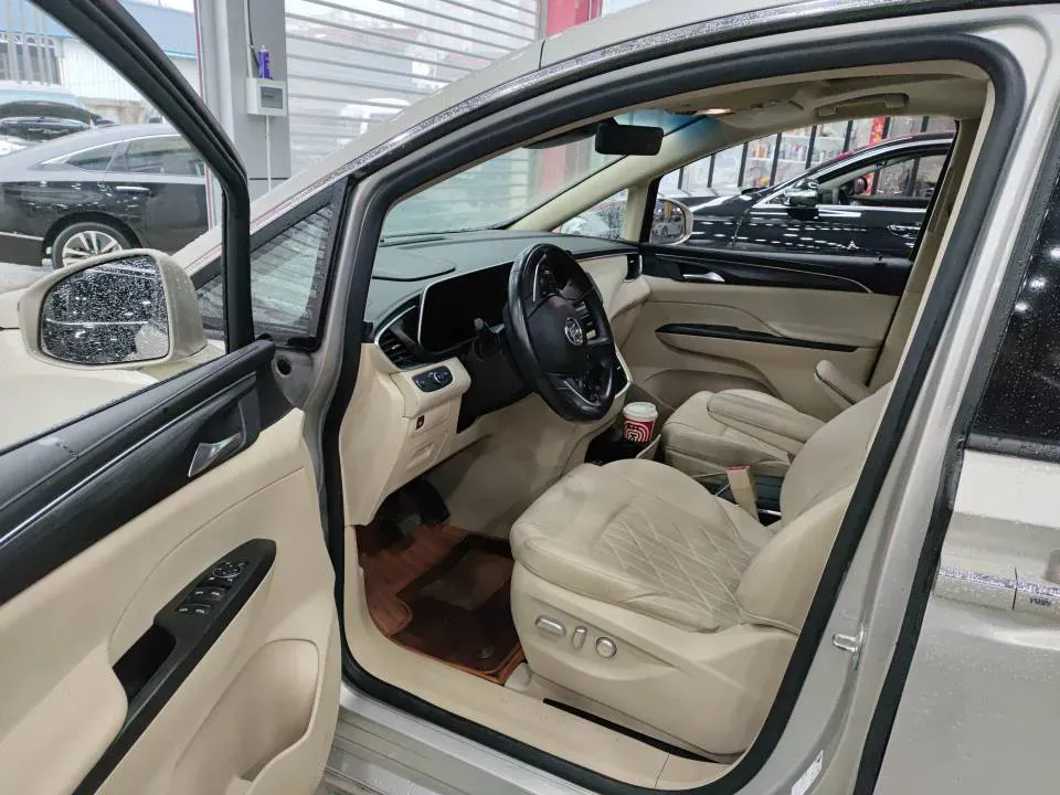 2022 Buick GL8 2.0T 237HP L4 9AT,autocango,china used car exporter,china ev exporter,chinese used car exporter,chinese used ev exporter