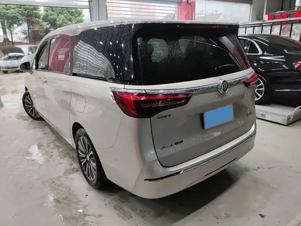 2022 Buick GL8 2.0T 237HP L4 9AT,autocango,china used car exporter,china ev exporter,chinese used car exporter,chinese used ev exporter