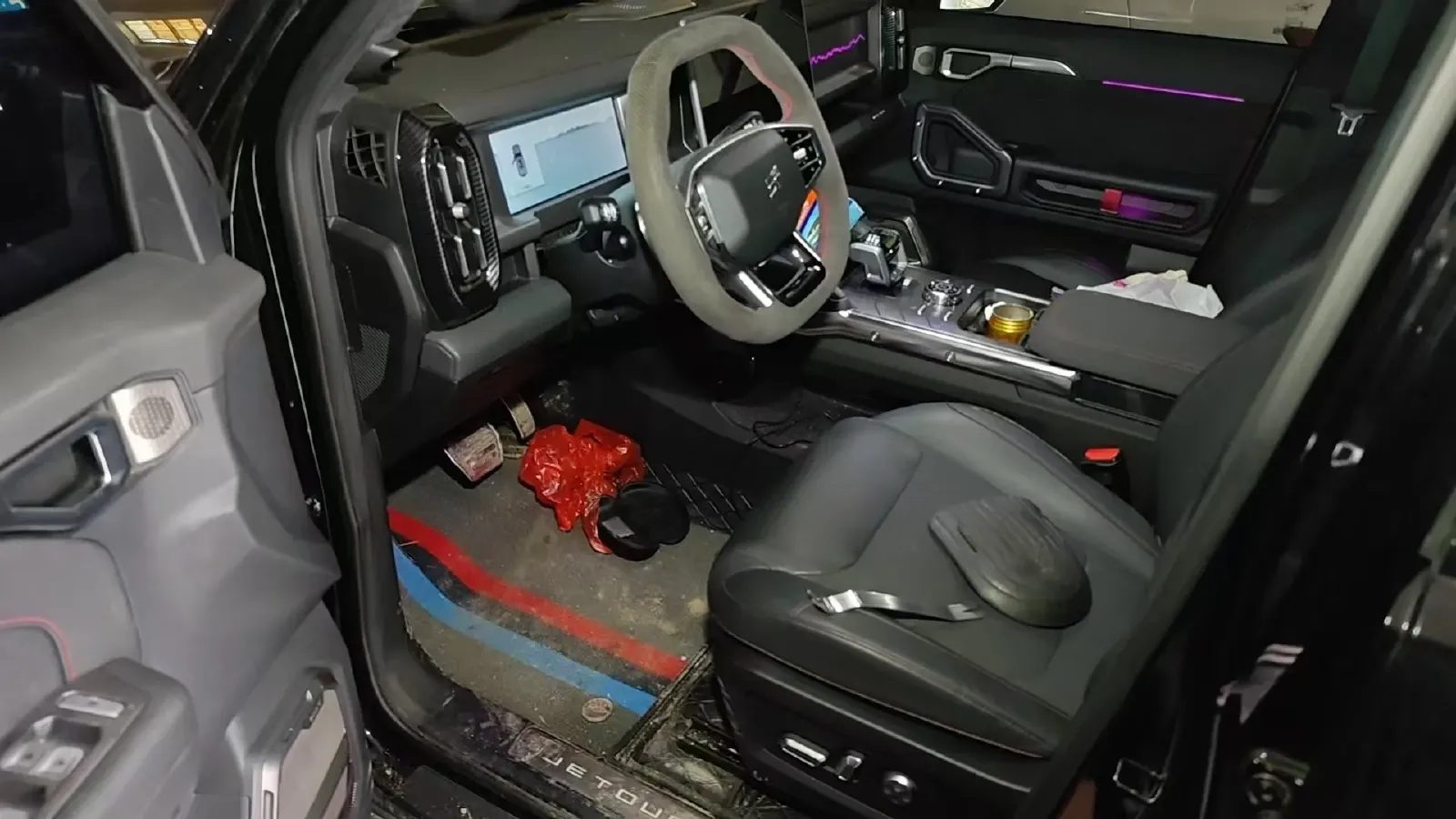 2023 Jetour Traveller 2.0T 254HP L4 7DCT,autocango,china used car exporter,china ev exporter,chinese used car exporter,chinese used ev exporter