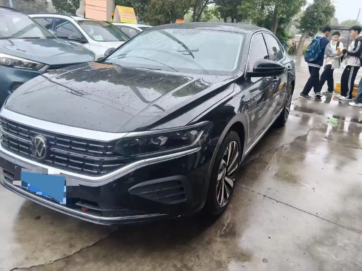 2025 Volkswagen Passat 2.0T 220HP L4 7DCT,autocango,china used car exporter,china ev exporter,chinese used car exporter,chinese used ev exporter