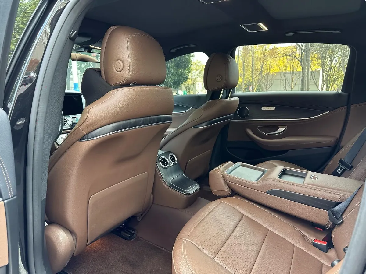 2021 Mercedes-Benz E Class 2.0T 258HP L4 9AT,autocango,china used car exporter,china ev exporter,chinese used car exporter,chinese used ev exporter