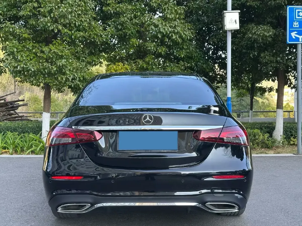 2021 Mercedes-Benz E Class 2.0T 258HP L4 9AT,autocango,china used car exporter,china ev exporter,chinese used car exporter,chinese used ev exporter