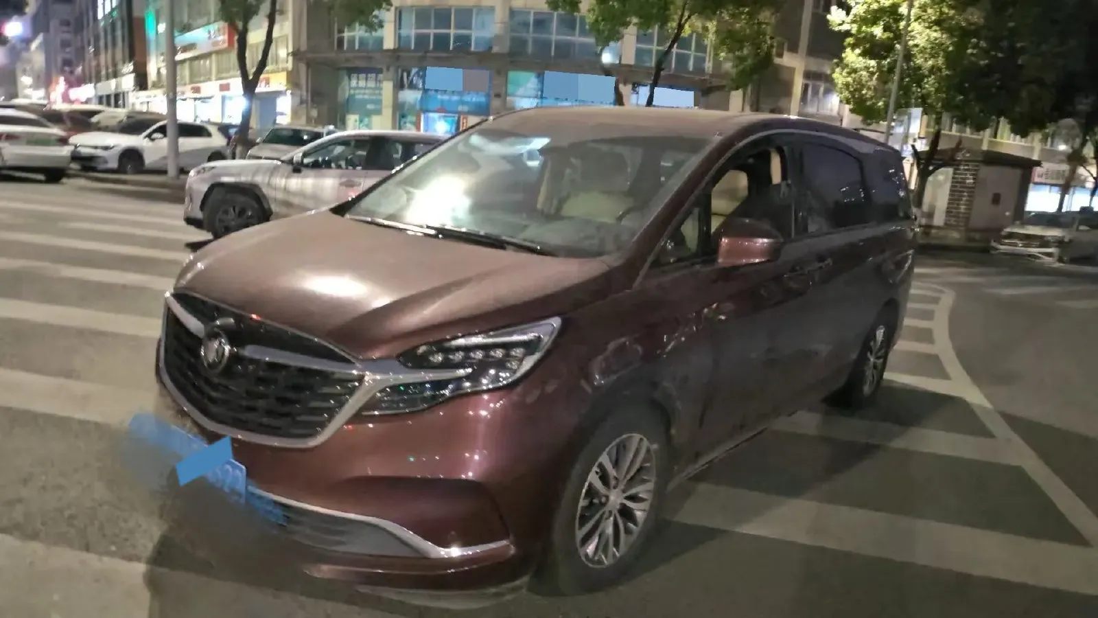 2022 Buick GL8 2.0T 237HP L4 9AT,autocango,china used car exporter,china ev exporter,chinese used car exporter,chinese used ev exporter