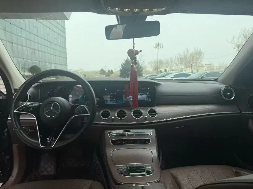 2023 Mercedes-Benz E Class 2.0T 211HP L4 9AT PHEV 25.4KWH,autocango,china used car exporter,china ev exporter,chinese used car exporter,chinese used ev exporter