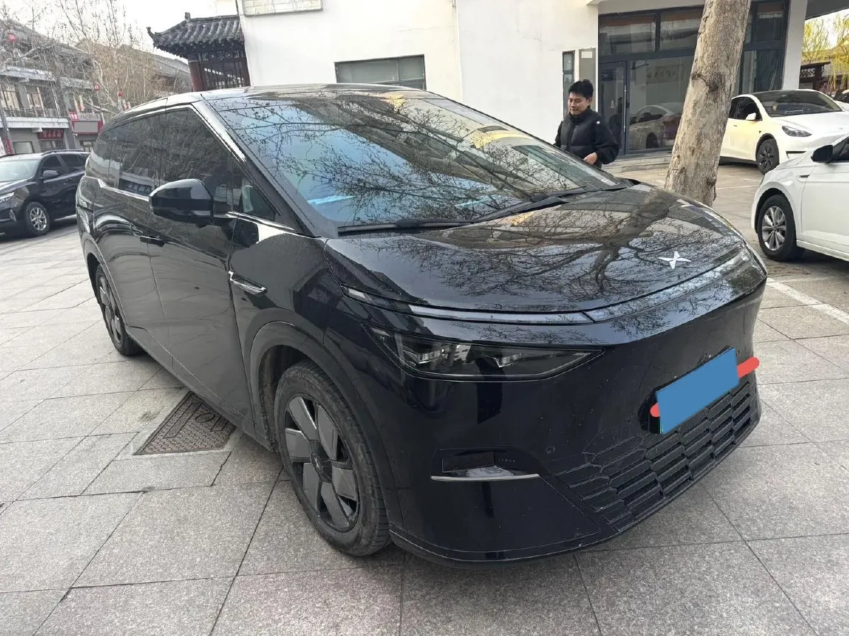 2024 Xpeng X9 BEV 101.5KWH,autocango,china used car exporter,china ev exporter,chinese used car exporter,chinese used ev exporter