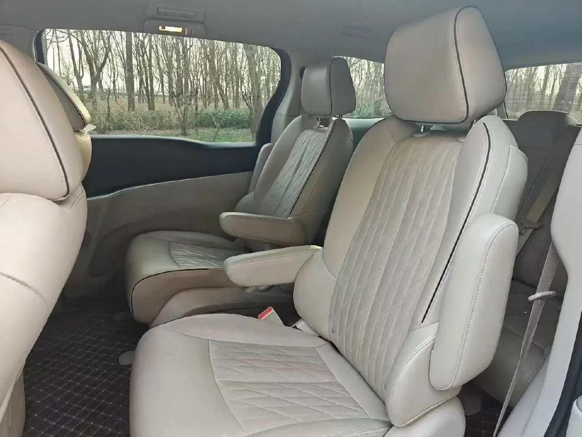 2021 Buick GL8 2.0T 237HP L4 9AT,autocango,china used car exporter,china ev exporter,chinese used car exporter,chinese used ev exporter