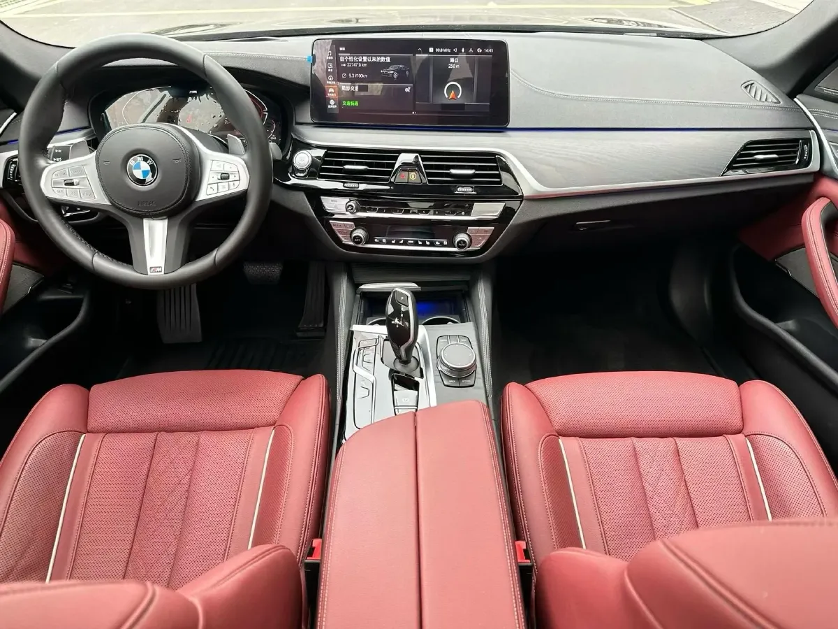 2023 BMW 5 Series 2.0T 245HP L4 8AT,autocango,china used car exporter,china ev exporter,chinese used car exporter,chinese used ev exporter