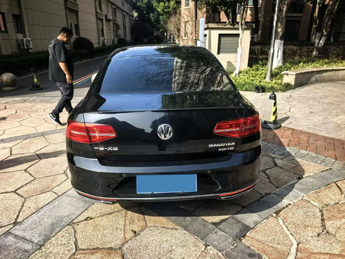 2018 Volkswagen Magotan 1.8T 180HP L4 7DCT,autocango,china used car exporter,china ev exporter,chinese used car exporter,chinese used ev exporter