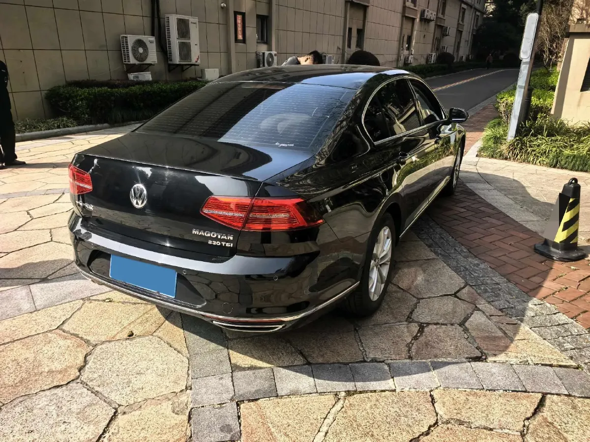 2018 Volkswagen Magotan 1.8T 180HP L4 7DCT,autocango,china used car exporter,china ev exporter,chinese used car exporter,chinese used ev exporter