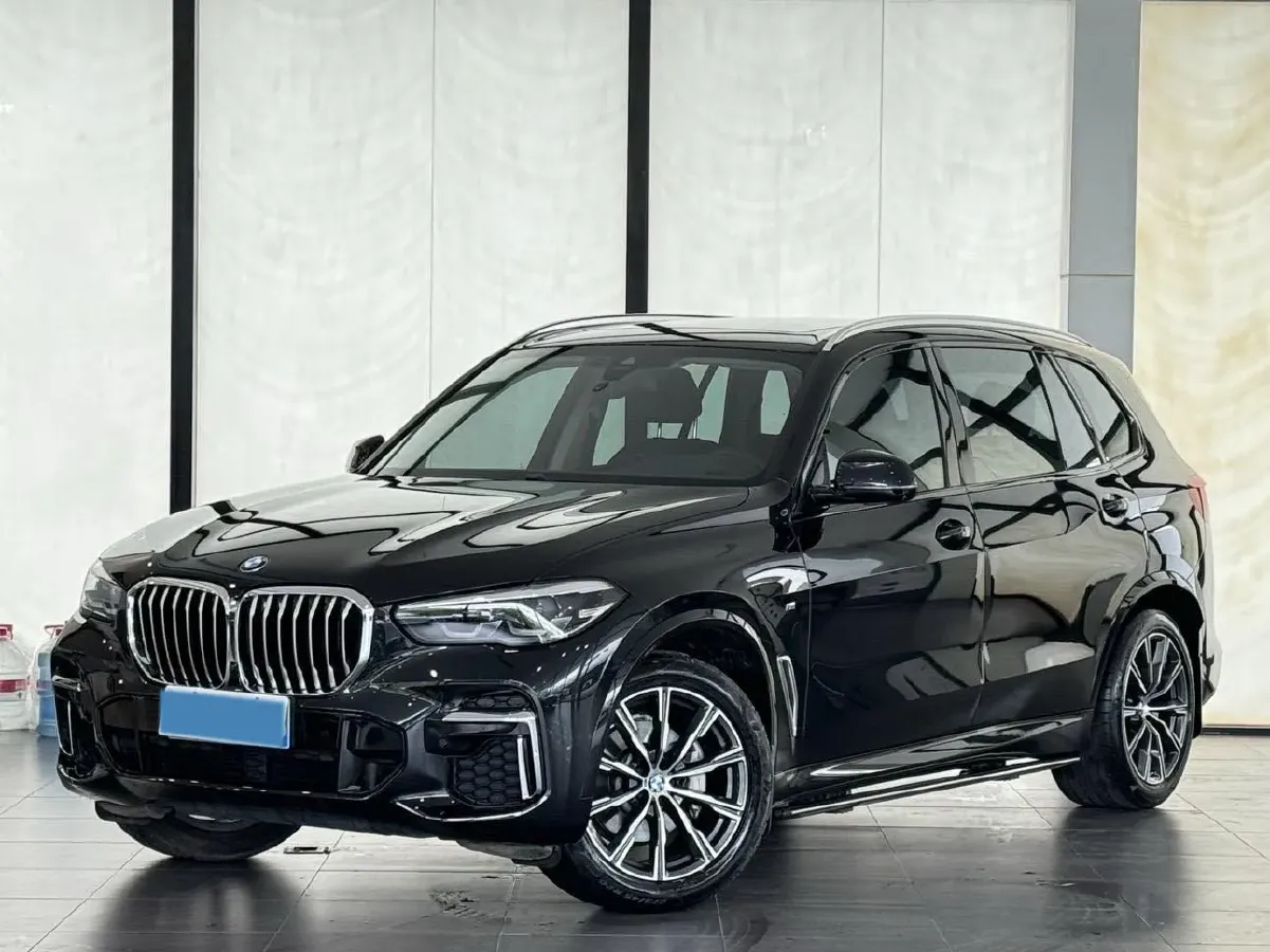 2022 BMW X5 3.0T 333HP L6 8AT,autocango,china used car exporter,china ev exporter,chinese used car exporter,chinese used ev exporter