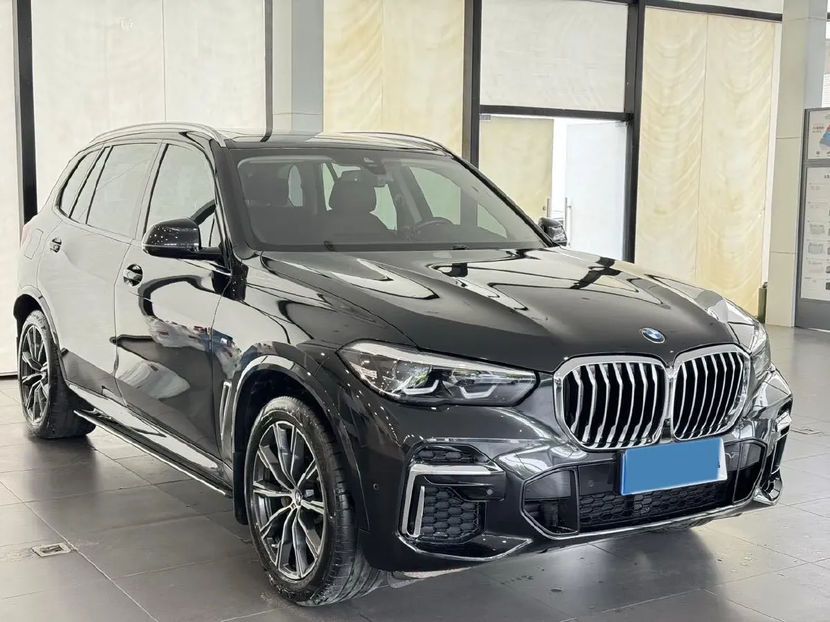 2022 BMW X5 3.0T 333HP L6 8AT,autocango,china used car exporter,china ev exporter,chinese used car exporter,chinese used ev exporter
