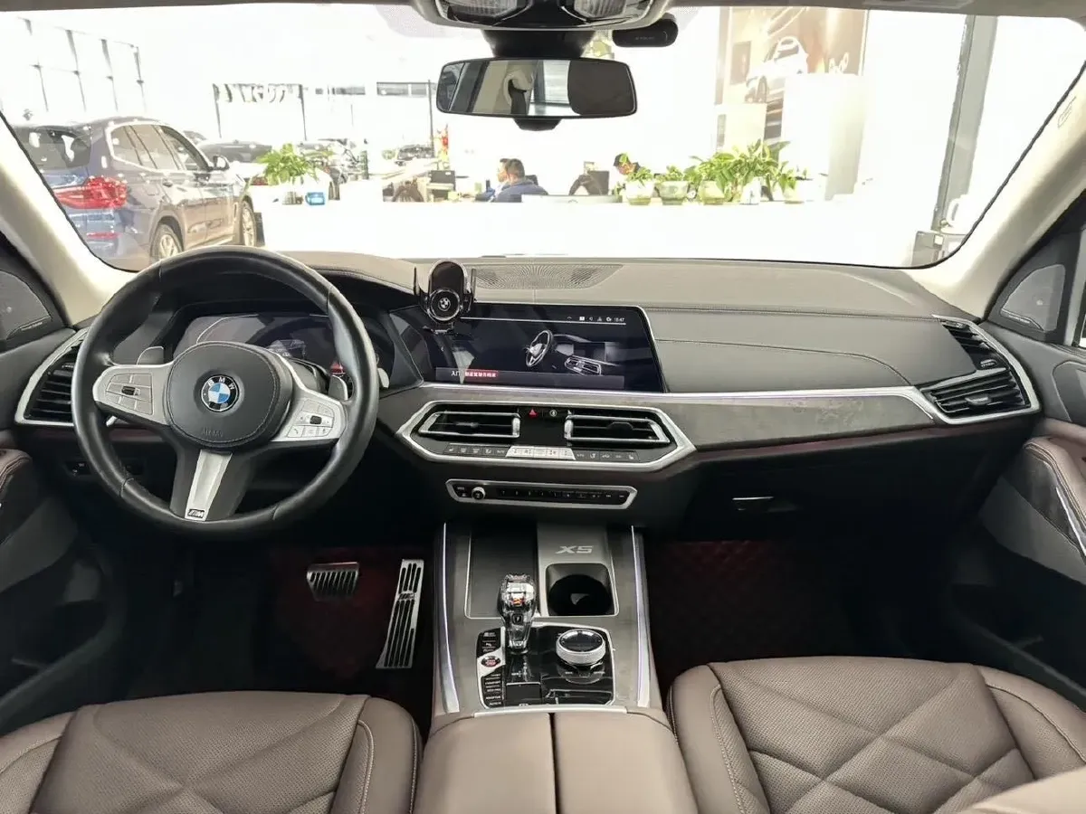 2022 BMW X5 3.0T 333HP L6 8AT,autocango,china used car exporter,china ev exporter,chinese used car exporter,chinese used ev exporter