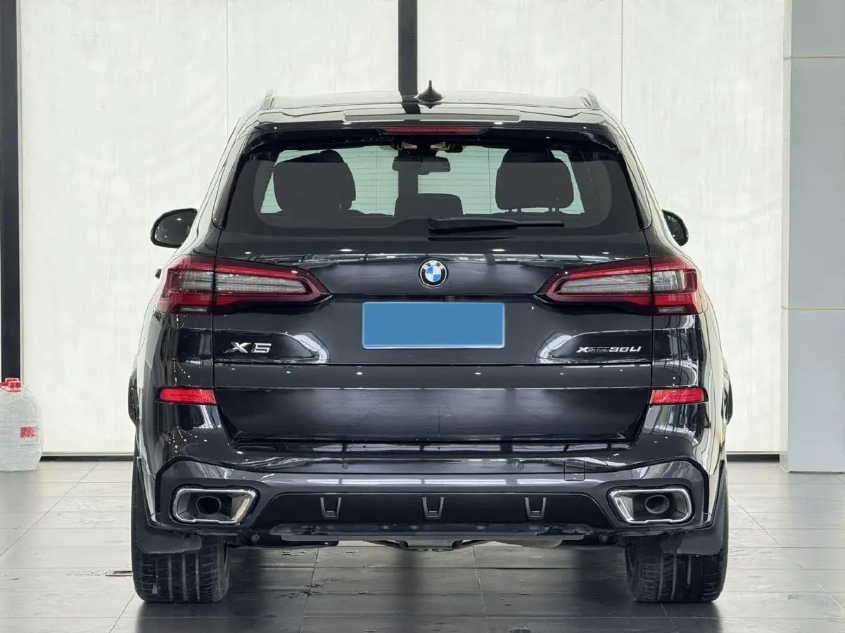 2022 BMW X5 3.0T 333HP L6 8AT,autocango,china used car exporter,china ev exporter,chinese used car exporter,chinese used ev exporter