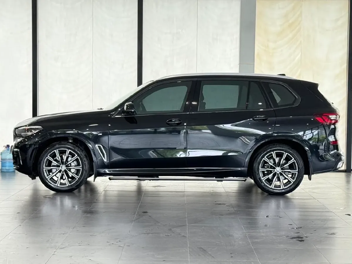 2022 BMW X5 3.0T 333HP L6 8AT,autocango,china used car exporter,china ev exporter,chinese used car exporter,chinese used ev exporter