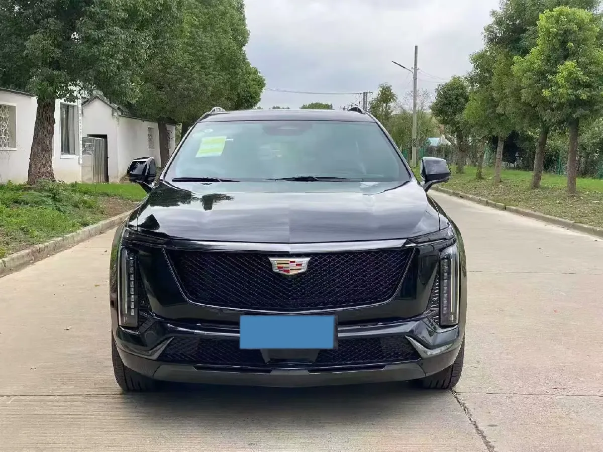 2025 Cadillac XT5 2.0T 237HP L4 9AT,autocango,china used car exporter,china ev exporter,chinese used car exporter,chinese used ev exporter