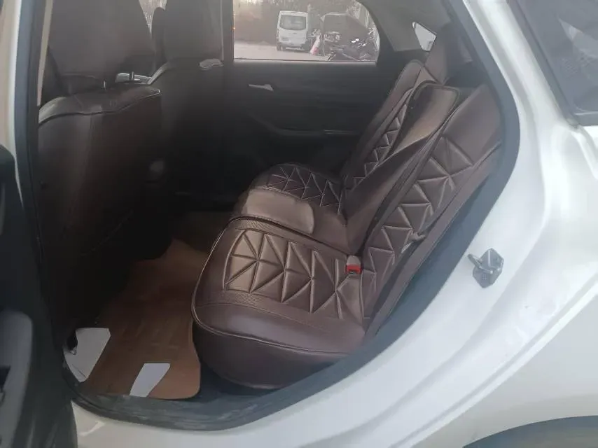 2021 Ford Escort 1.5L 122HP L3 6AT,autocango,china used car exporter,china ev exporter,chinese used car exporter,chinese used ev exporter