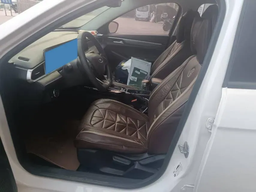 2021 Ford Escort 1.5L 122HP L3 6AT,autocango,china used car exporter,china ev exporter,chinese used car exporter,chinese used ev exporter