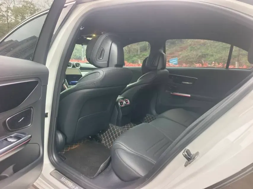 2025 Mercedes-Benz C Class 1.5T 204HP L4 9AT,autocango,china used car exporter,china ev exporter,chinese used car exporter,chinese used ev exporter