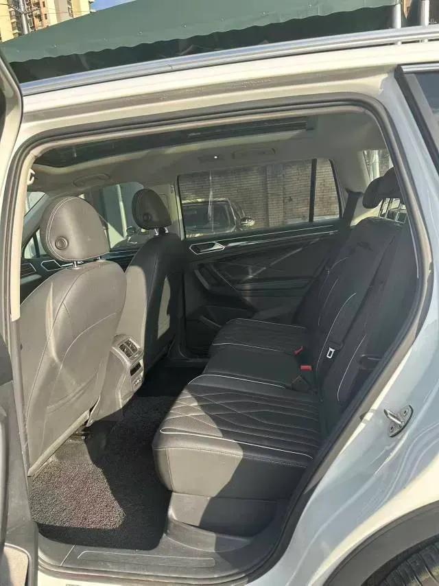 2023 Volkswagen Tiguan L 1.5T 160HP L4 7DCT,autocango,china used car exporter,china ev exporter,chinese used car exporter,chinese used ev exporter