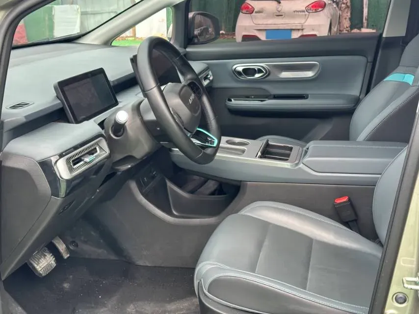 2024 Leapmotor C11 1.5L 95HP L4 REEV 43.74KWH,autocango,china used car exporter,china ev exporter,chinese used car exporter,chinese used ev exporter