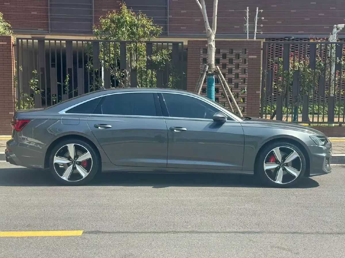 2019 Mercedes-Benz E Class 1.5T 184HP L4 9AT,autocango,china used car exporter,china ev exporter,chinese used car exporter,chinese used ev exporter