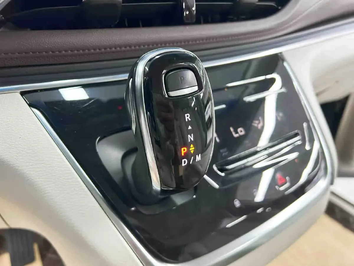 2020 Buick GL8 2.0T 237HP L4 9AT,autocango,china used car exporter,china ev exporter,chinese used car exporter,chinese used ev exporter