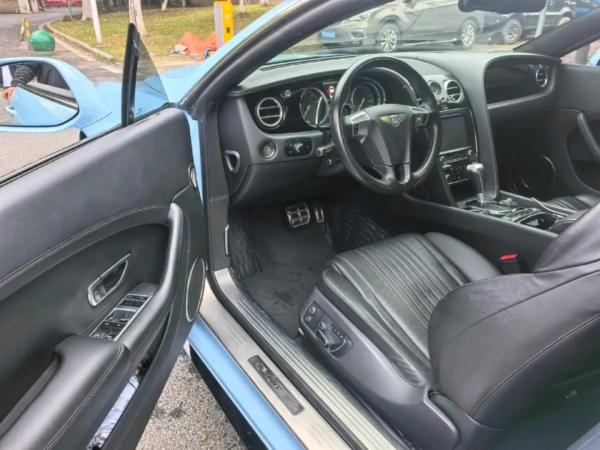 2017 Bentley Continental 4.0T 528HP V8 8AT,autocango,china used car exporter,china ev exporter,chinese used car exporter,chinese used ev exporter