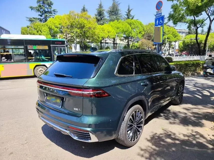 2025 Geely Monjaro 2.0T 238HP L4 8AT,autocango,china used car exporter,china ev exporter,chinese used car exporter,chinese used ev exporter