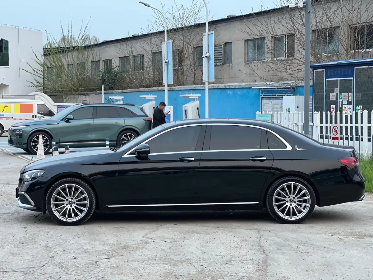 2021 Mercedes-Benz E Class 2.0T 258HP L4 9AT,autocango,china used car exporter,china ev exporter,chinese used car exporter,chinese used ev exporter
