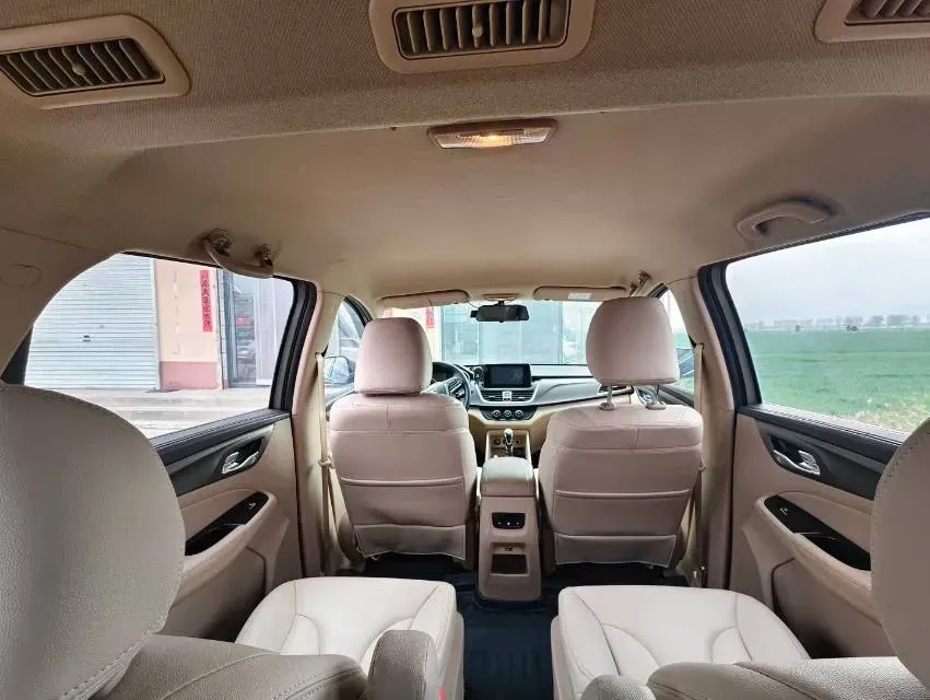 2017 BaoJun 730 1.5T 150HP L4 6MT,autocango,china used car exporter,china ev exporter,chinese used car exporter,chinese used ev exporter