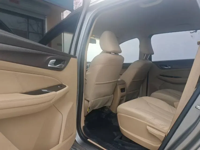 2017 BaoJun 730 1.5T 150HP L4 6MT,autocango,china used car exporter,china ev exporter,chinese used car exporter,chinese used ev exporter