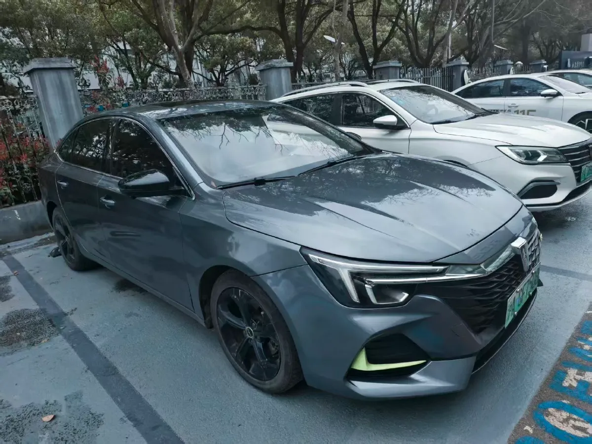2020 Roewe i6 MAX 1.5T 169HP L4 AMT PHEV,autocango,china used car exporter,china ev exporter,chinese used car exporter,chinese used ev exporter