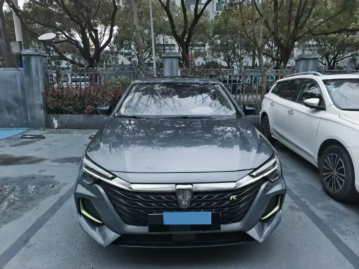 2020 Roewe i6 MAX 1.5T 169HP L4 AMT PHEV,autocango,china used car exporter,china ev exporter,chinese used car exporter,chinese used ev exporter