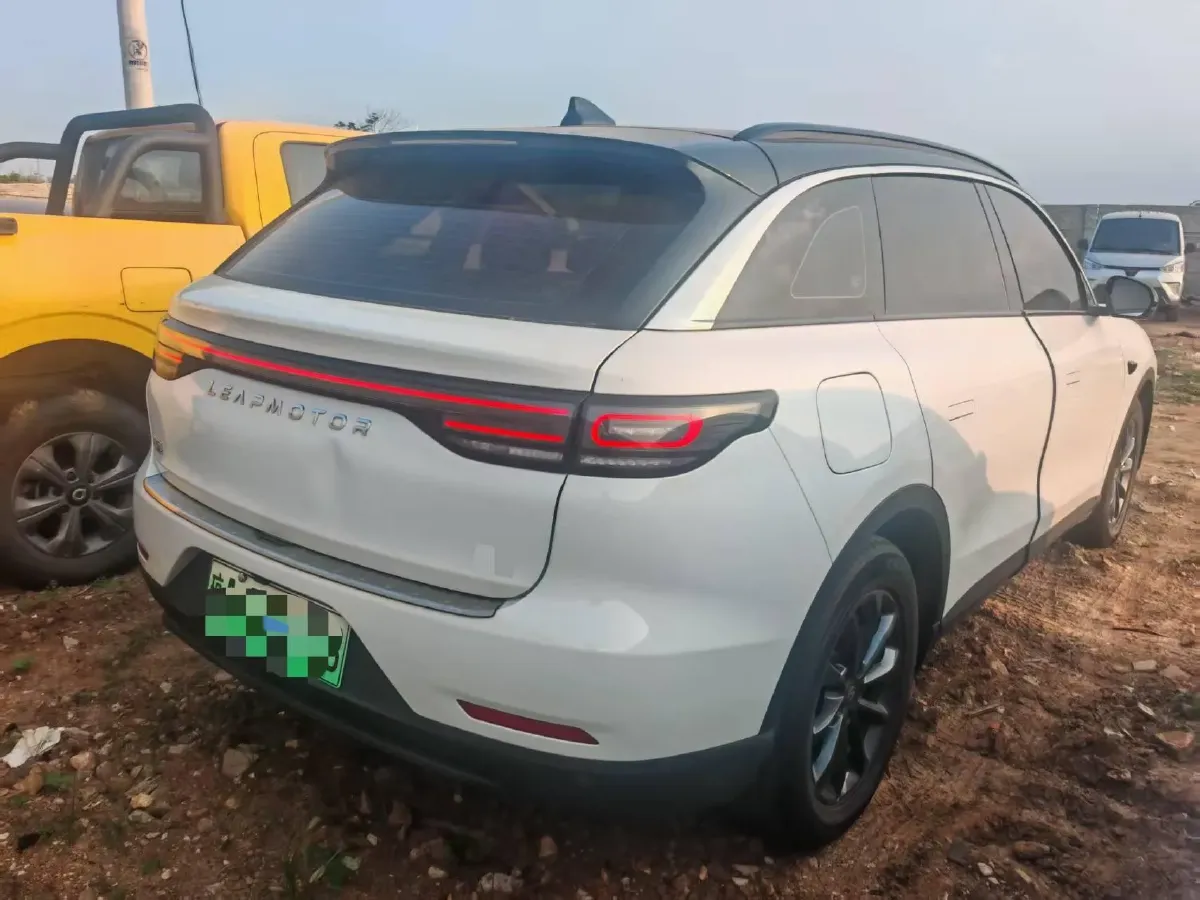 2023 Leapmotor C11 Range Extended 131HP REEV 30.1KWH,autocango,china used car exporter,china ev exporter,chinese used car exporter,chinese used ev exporter