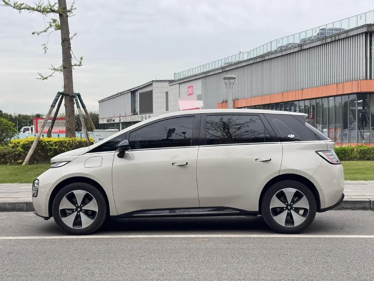 2023 BaoJun Cloud BEV 50.6KWH,autocango,china used car exporter,china ev exporter,chinese used car exporter,chinese used ev exporter