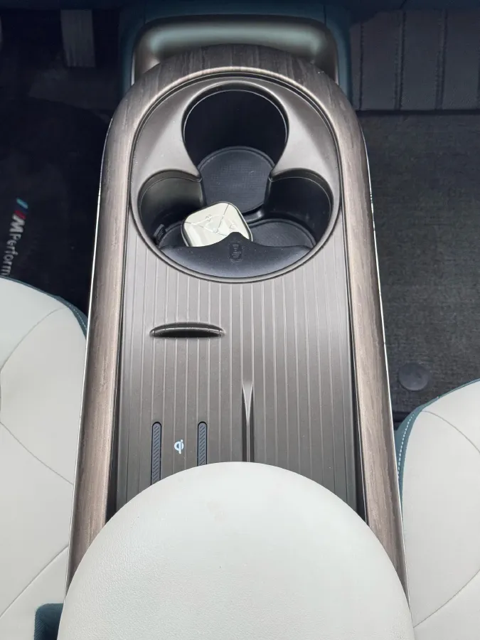 2023 BaoJun Cloud BEV 50.6KWH,autocango,china used car exporter,china ev exporter,chinese used car exporter,chinese used ev exporter