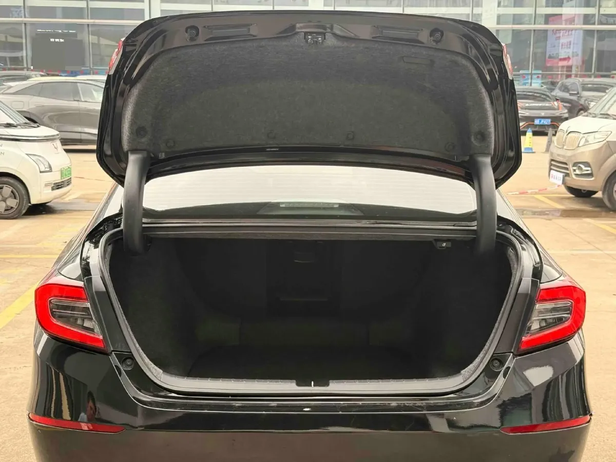 2022 Honda Accord 1.5T 194HP L4 CVT,autocango,china used car exporter,china ev exporter,chinese used car exporter,chinese used ev exporter