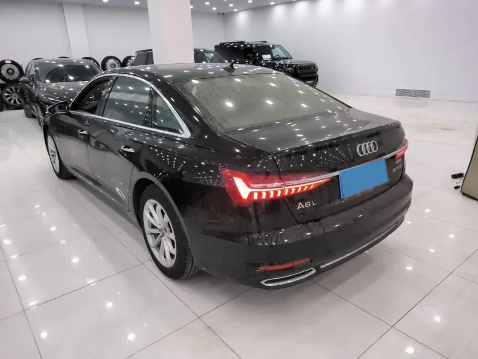 2019 Audi A6L 2.0T 190HP L4 7DCT,autocango,china used car exporter,china ev exporter,chinese used car exporter,chinese used ev exporter
