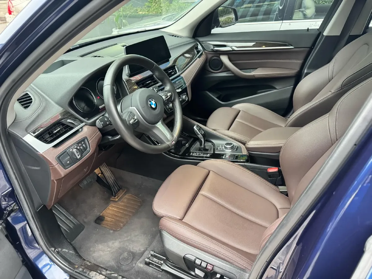 2021 BMW X1 2.0T 192HP L4 8AT,autocango,china used car exporter,china ev exporter,chinese used car exporter,chinese used ev exporter