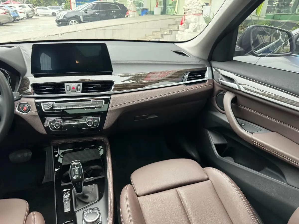 2021 BMW X1 2.0T 192HP L4 8AT,autocango,china used car exporter,china ev exporter,chinese used car exporter,chinese used ev exporter