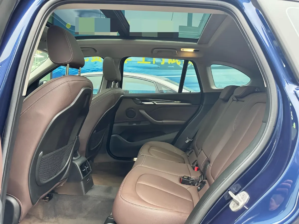 2021 BMW X1 2.0T 192HP L4 8AT,autocango,china used car exporter,china ev exporter,chinese used car exporter,chinese used ev exporter