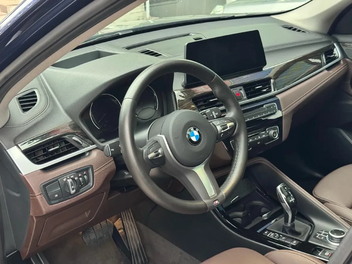 2021 BMW X1 2.0T 192HP L4 8AT,autocango,china used car exporter,china ev exporter,chinese used car exporter,chinese used ev exporter